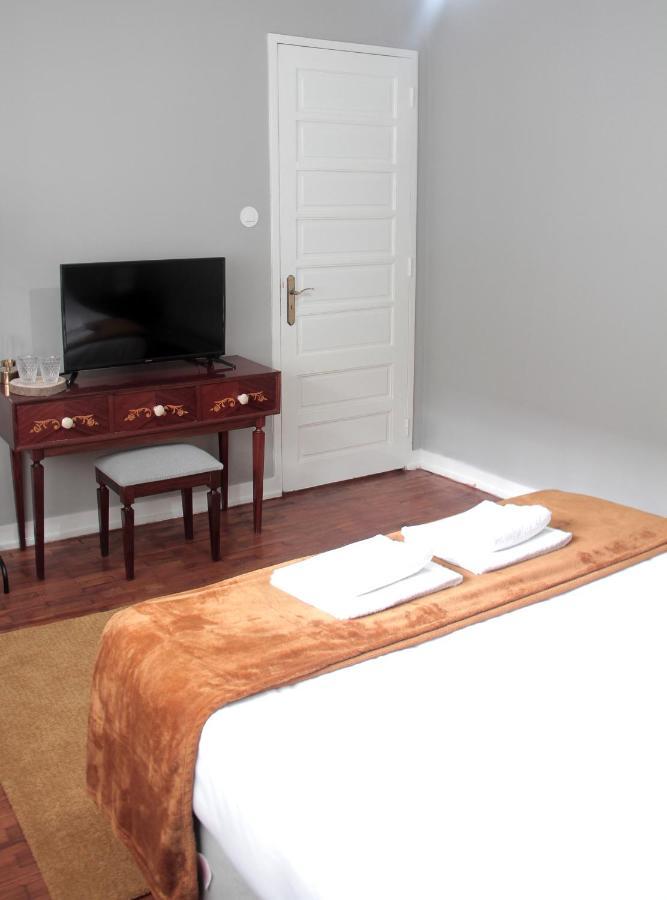 Genius Loci Guesthouse Matosinhos  Bagian luar foto