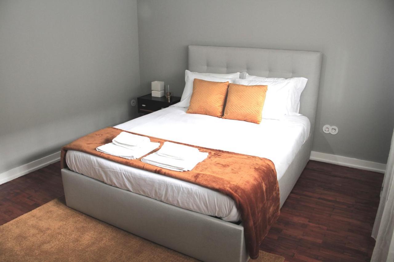 Genius Loci Guesthouse Matosinhos  Bagian luar foto