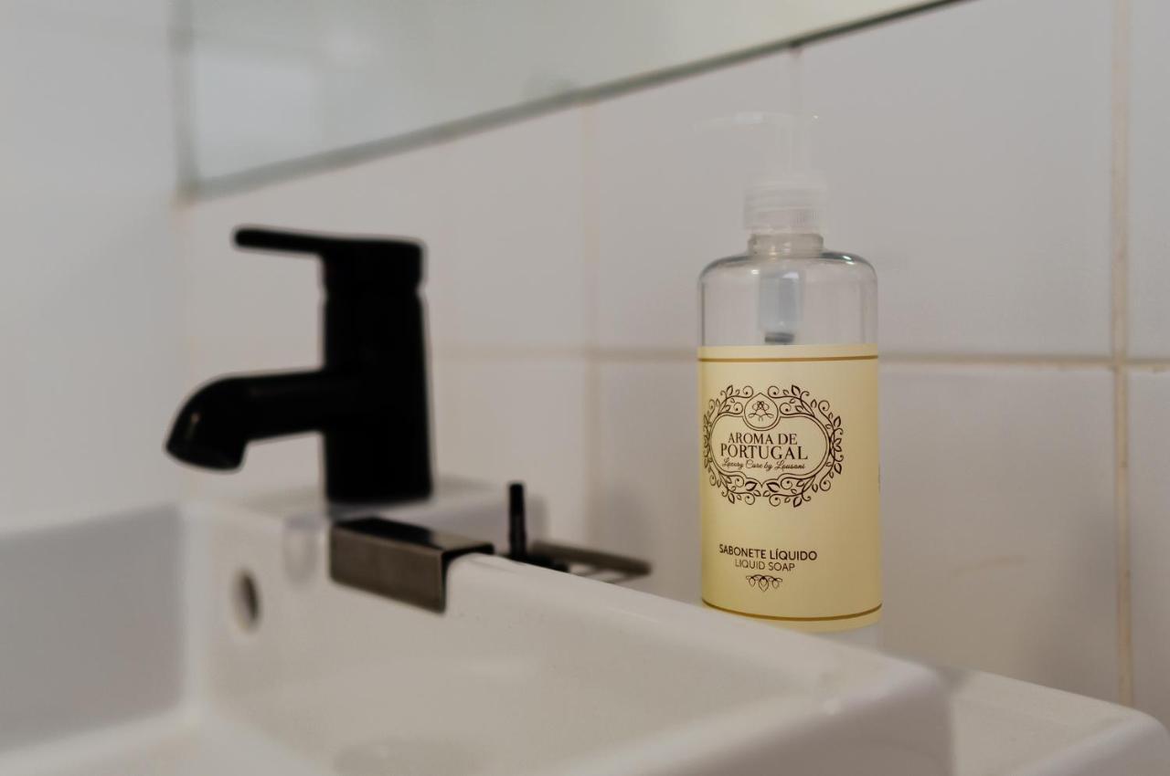 Genius Loci Guesthouse Matosinhos  Bagian luar foto